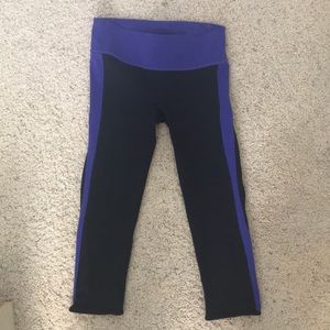 GapFit workout capris